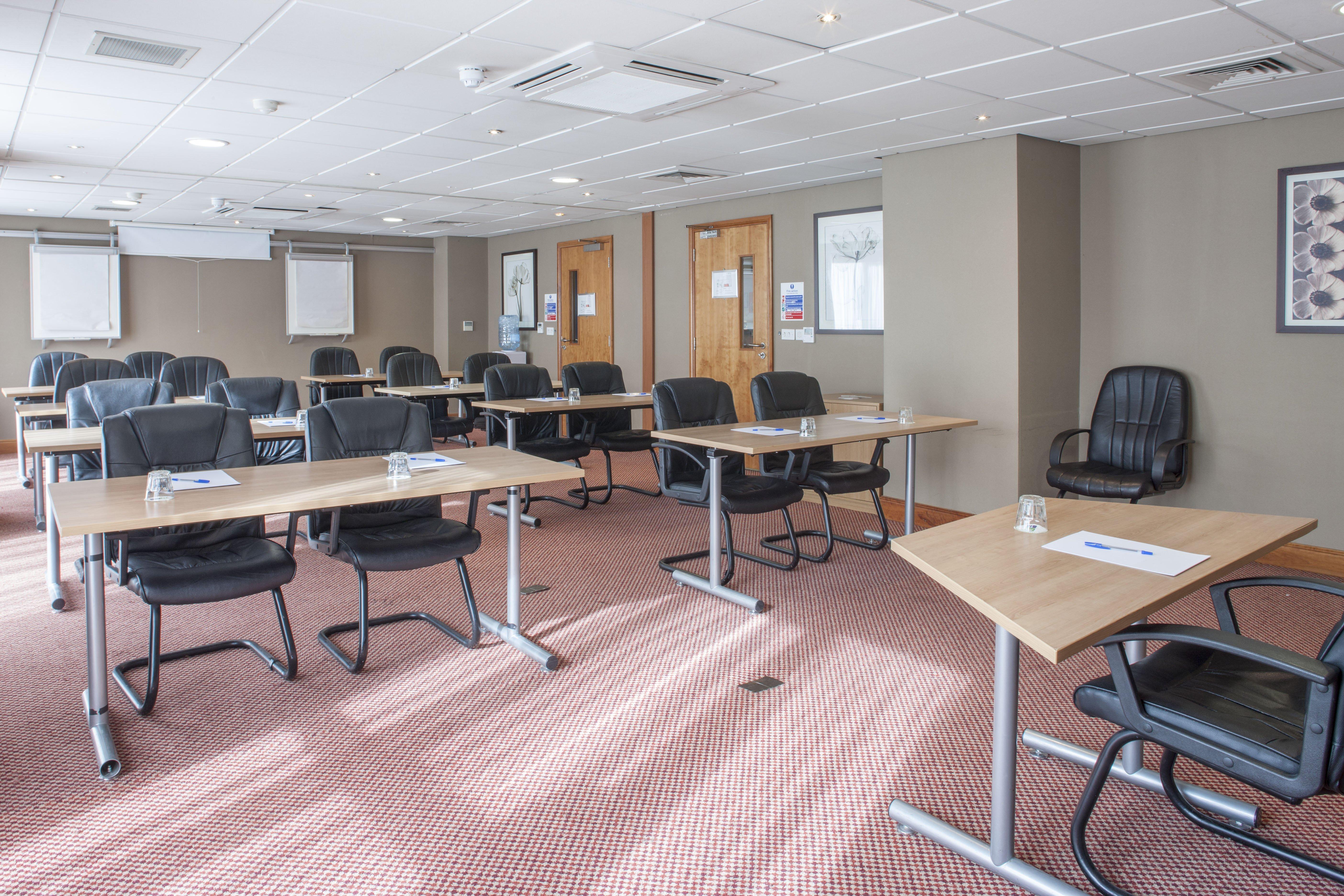 Holiday Inn Express Birmingham Star City By Ihg Exterior foto